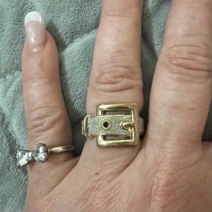 🌟 Gold shimmer belt buckle ring Sz 7